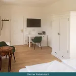 Schloss Colmdorf 4* بايروث