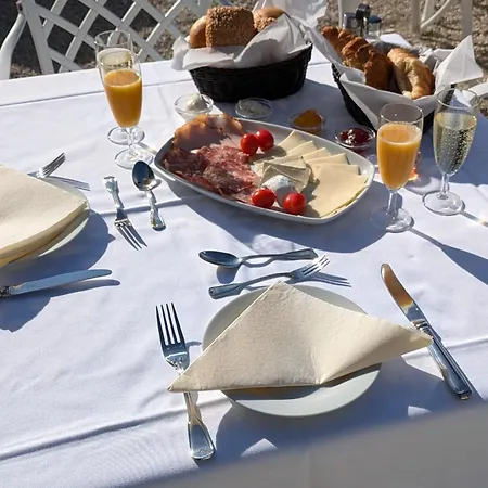 מלון Schloss Colmdorf 4*