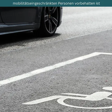 מלון Schloss Colmdorf 4*