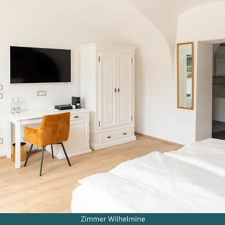 Отель Schloss Colmdorf 4*